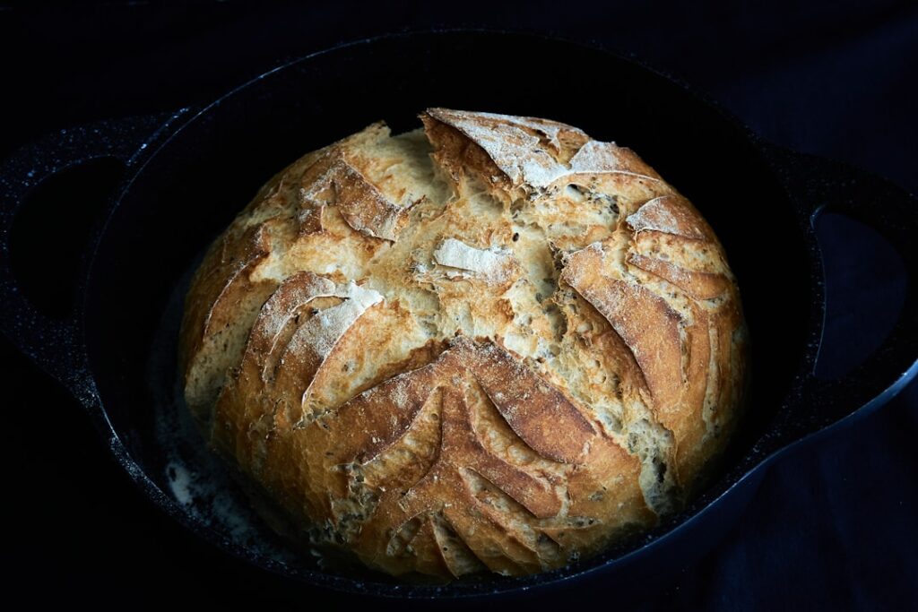Photo sourdough bread loaf pan